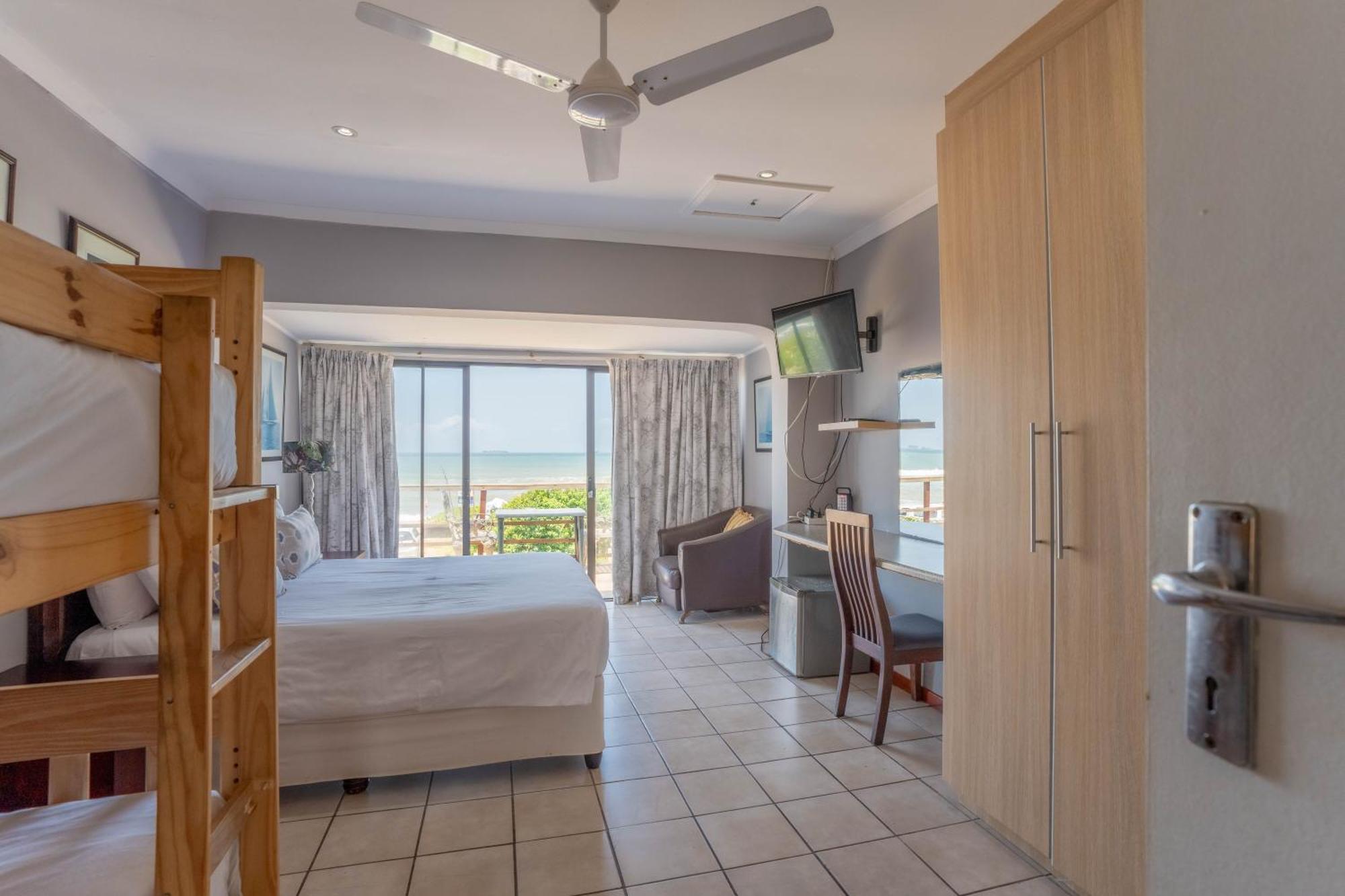 Glenashley Beach Accommodation - B&B And Backpackers Durban Exterior foto