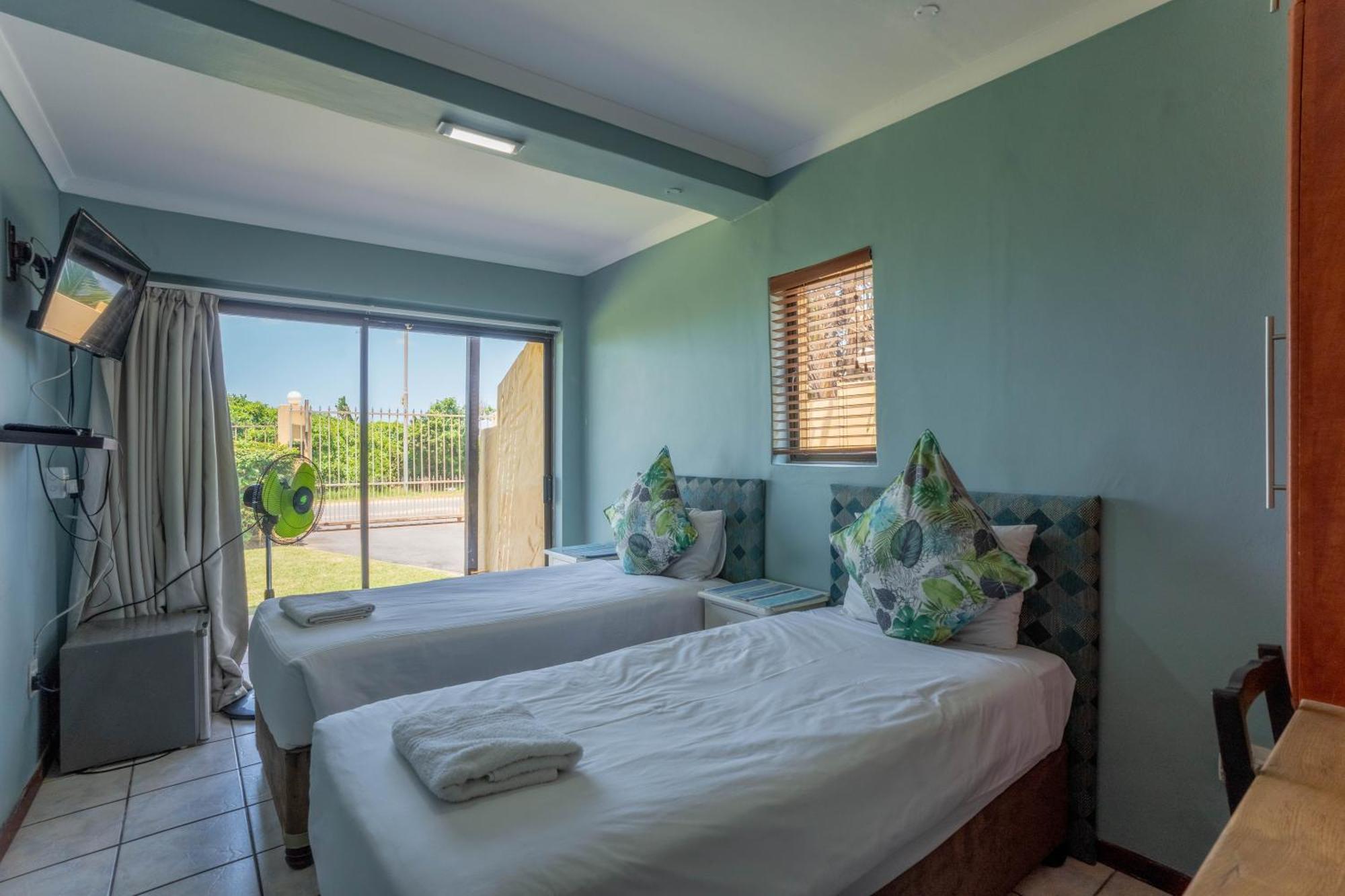 Glenashley Beach Accommodation - B&B And Backpackers Durban Exterior foto